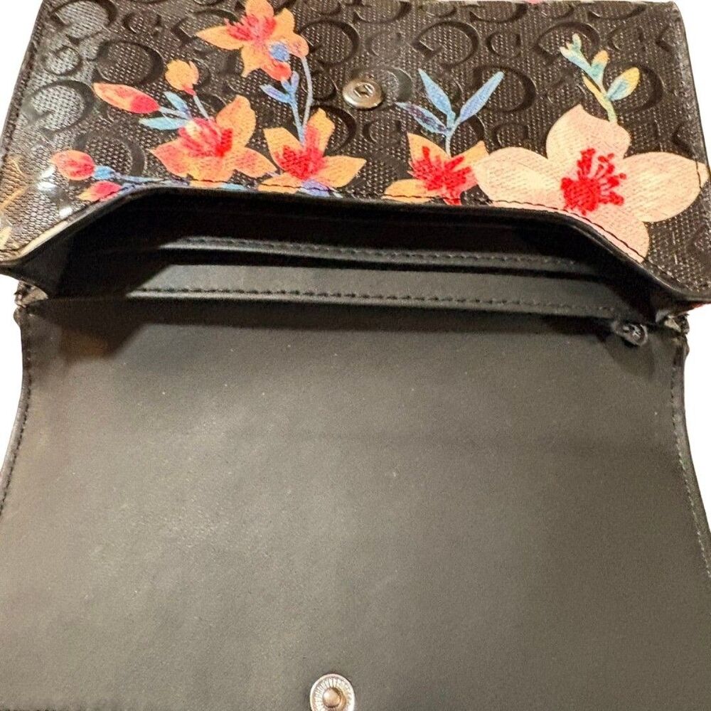 Guess Floral Wallet Black Logo Print Snap Closure Organizer Clutch - Picture 5 of 8